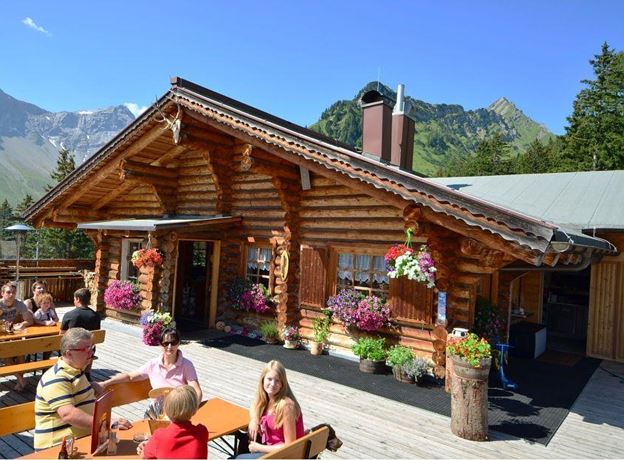 Frühschoppen with Blaskapelle Peng at Melkboden