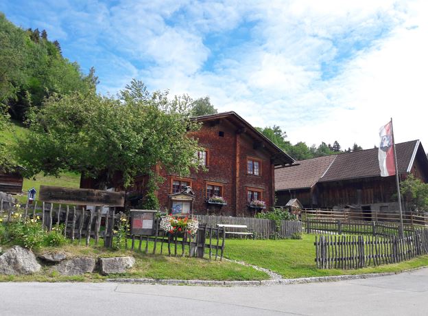Midsummer celebration at Museum Paarhof Buacher
